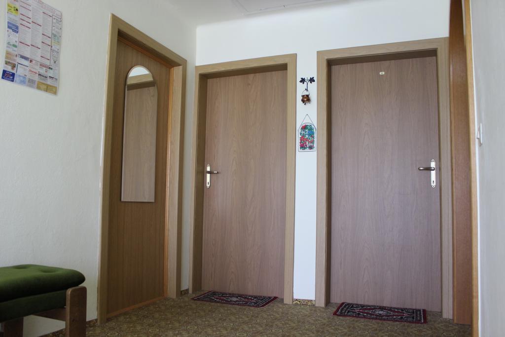 Dreimaderlhaus Apartamento Velden am Wörthersee Exterior foto